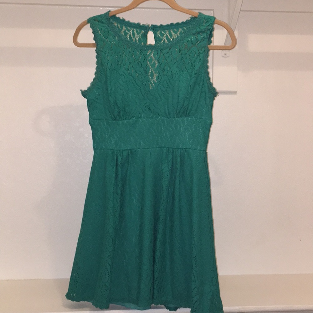Sleeveless midi dress